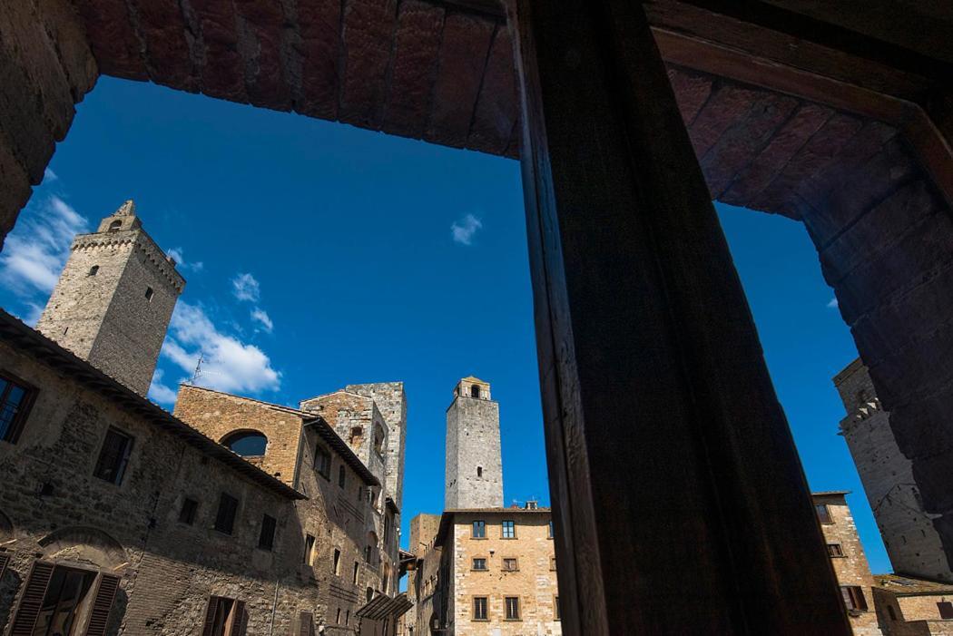 Medieval Palazzo Becci سان جيمينيانو المظهر الخارجي الصورة