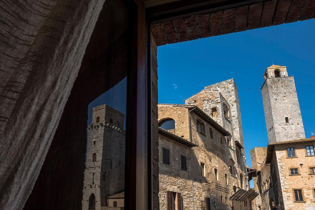 Medieval Palazzo Becci سان جيمينيانو المظهر الخارجي الصورة