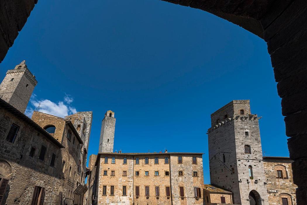 Medieval Palazzo Becci سان جيمينيانو المظهر الخارجي الصورة